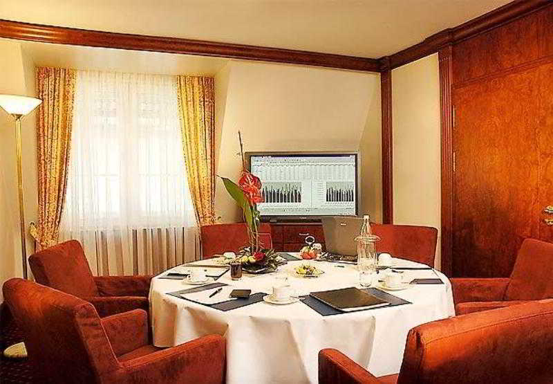 Отель Courtyard By Marriott Hamburg Airport Бизнес фото